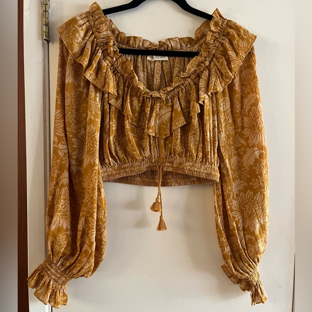 Spell and the Gypsy Lioness Peasant Blouse in
Caramel - Picture 2 of 13